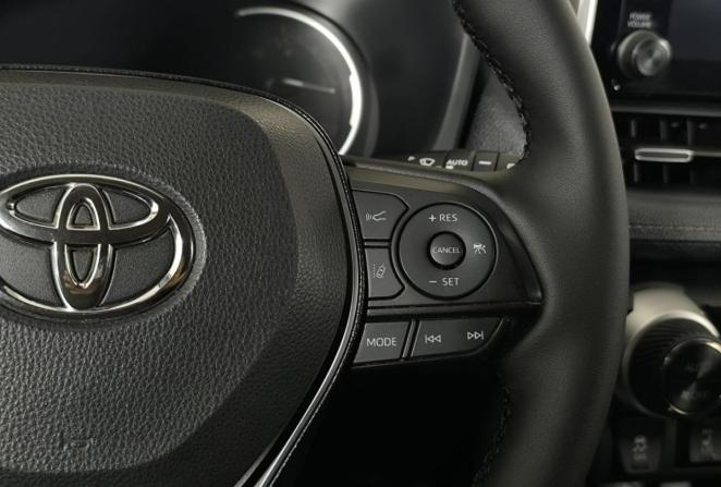 Toyota RAV4 V (XA50) с пробегом 2021 года, цена 3 699 000 рублей, 88211 км, внедорожник, Автокод Объявления