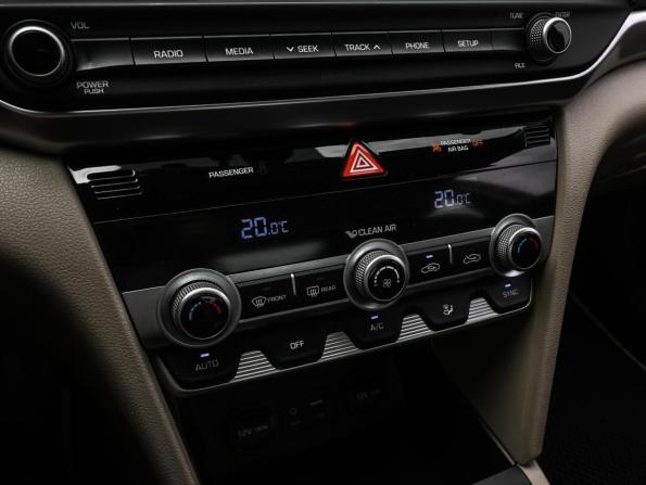 Hyundai Elantra VI (AD) с пробегом 2019 года, цена 1 660 000 рублей, 119659 км, седан, Автокод Объявления