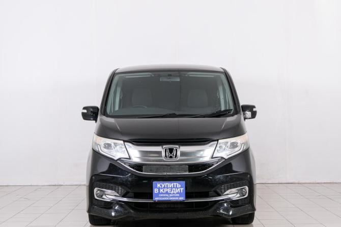 Honda Stepwgn V с пробегом 2015 года, цена 1 699 000 рублей, 127000 км, минивэн, Автокод Объявления
