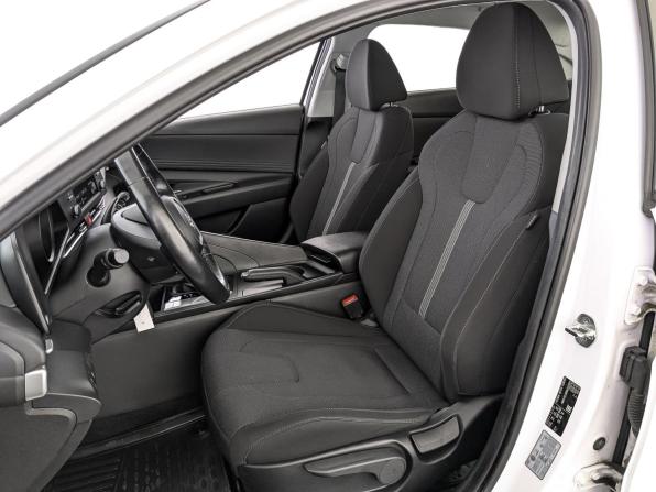Hyundai Elantra VII (CN7) с пробегом 2021 года, цена 1 815 000 рублей, 117198 км, седан, Автокод Объявления