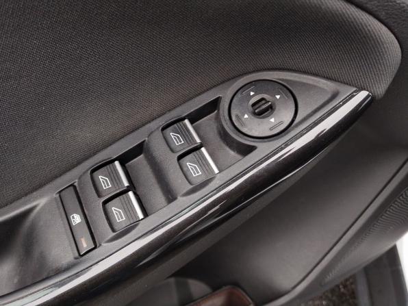 Ford Focus III Рестайлинг с пробегом 2015 года, цена 1 150 000 рублей, 136800 км, седан, Автокод Объявления