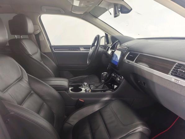 Volkswagen Touareg II Рестайлинг с пробегом 2015 года, цена 2 300 000 рублей, 212000 км, внедорожник, Автокод Объявления