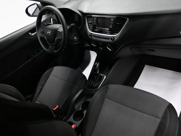 Hyundai Solaris II с пробегом 2018 года, цена 1 345 000 рублей, 137919 км, седан, Автокод Объявления