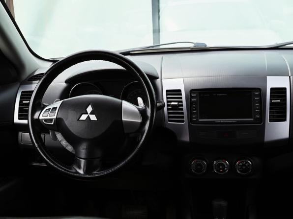 Mitsubishi Outlander II Рестайлинг с пробегом 2010 года, цена 1 229 000 рублей, 219961 км, внедорожник, Автокод Объявления