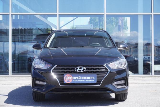 Hyundai Solaris II с пробегом 2017 года, цена 1 290 000 рублей, 52800 км, седан, Автокод Объявления