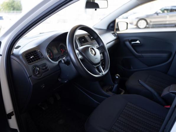 Volkswagen Polo V Рестайлинг с пробегом 2016 года, цена 650 000 рублей, 203023 км, седан, Автокод Объявления