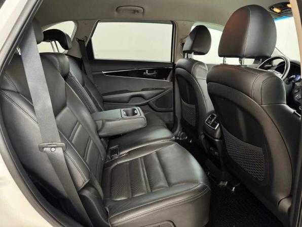 Kia Sorento III Prime Рестайлинг с пробегом 2019 года, цена 3 010 000 рублей, 83053 км, внедорожник, Автокод Объявления