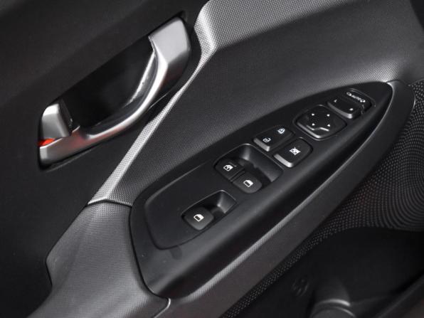 Hyundai Veloster II с пробегом 2018 года, цена 1 468 000 рублей, 97086 км, хэтчбек, Автокод Объявления