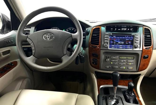 Toyota Land Cruiser 100 Series Рестайлинг 1 с пробегом 2005 года, цена 2 150 000 рублей, 284942 км, внедорожник, Автокод Объявления