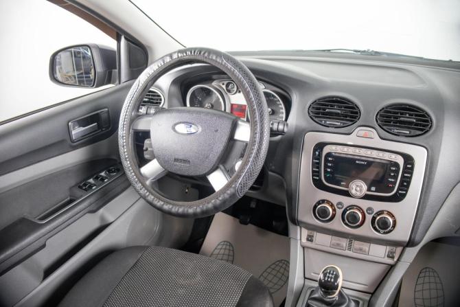 Ford Focus II Рестайлинг с пробегом 2011 года, цена 579 000 рублей, 162000 км, седан, Автокод Объявления