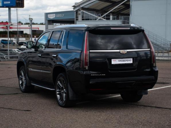Cadillac Escalade IV с пробегом 2016 года, цена 2 749 000 рублей, 304197 км, внедорожник, Автокод Объявления
