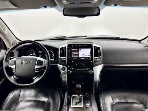 Toyota Land Cruiser 200 Series Рестайлинг 1 с пробегом 2013 года, цена 3 390 000 рублей, 218357 км, внедорожник, Автокод Объявления