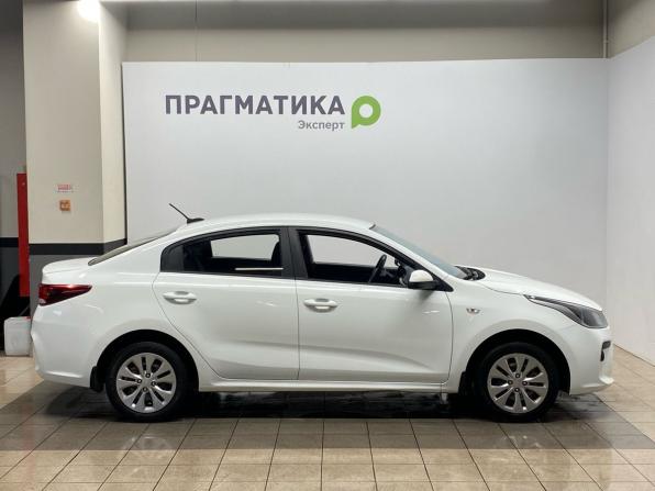 Kia Rio IV с пробегом 2018 года, цена 899 000 рублей, 215000 км, седан, Автокод Объявления
