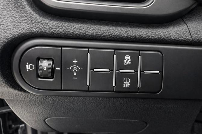 Kia XCeed I с пробегом 2021 года, цена 1 770 000 рублей, 98103 км, хэтчбек, Автокод Объявления