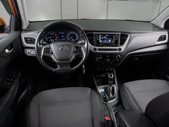 Hyundai Solaris II с пробегом 2017 года, цена 1 229 000 рублей, 185412 км, седан, Автокод Объявления