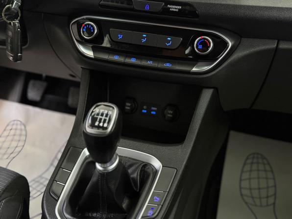 Hyundai i30 III с пробегом 2017 года, цена 1 150 000 рублей, 141056 км, универсал, Автокод Объявления