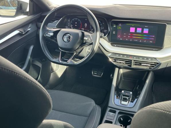 Skoda Octavia IV (A8) с пробегом 2021 года, цена 2 350 000 рублей, 57041 км, лифтбек, Автокод Объявления