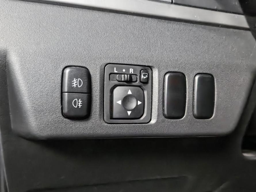Mitsubishi Pajero IV Рестайлинг 1 Москва  - изображение 21