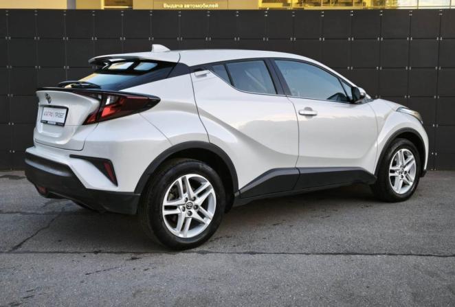 Toyota C-HR I Рестайлинг с пробегом 2021 года, цена 2 650 000 рублей, 93617 км, внедорожник, Автокод Объявления