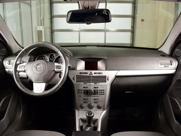 Opel Astra H Рестайлинг с пробегом 2011 года, цена 699 999 рублей, 174755 км, хэтчбек, Автокод Объявления