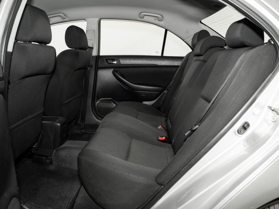 Toyota Avensis II Рестайлинг Иркутск  - изображение 7