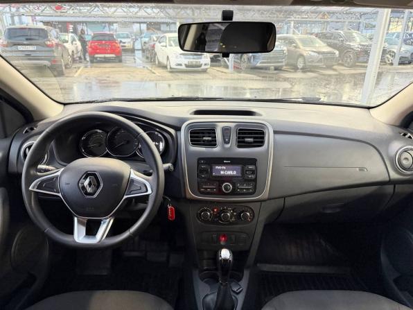 Renault Logan II Рестайлинг с пробегом 2018 года, цена 1 095 000 рублей, 89451 км, седан, Автокод Объявления