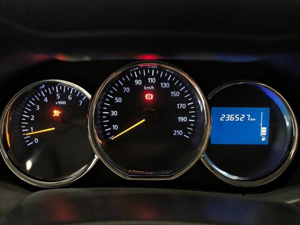 Renault Duster I Рестайлинг с пробегом 2017 года, цена 930 000 рублей, 236525 км, внедорожник, Автокод Объявления
