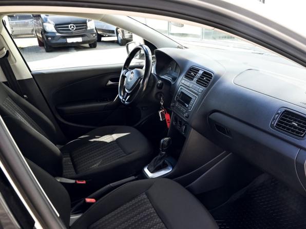 Volkswagen Polo V Рестайлинг с пробегом 2017 года, цена 1 149 000 рублей, 93693 км, седан, Автокод Объявления