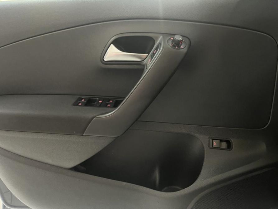 Volkswagen Polo V Рестайлинг Курск  - изображение 14