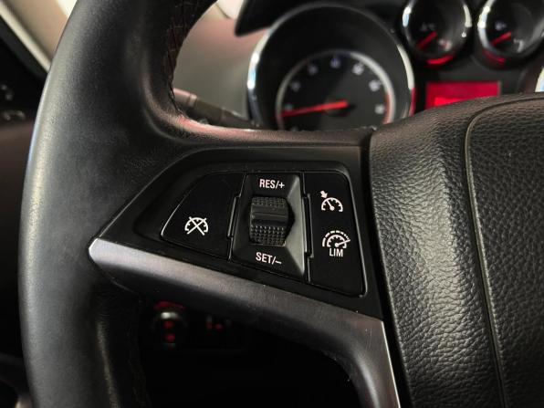 Opel Zafira C с пробегом 2013 года, цена 1 045 000 рублей, 223621 км, минивэн, Автокод Объявления