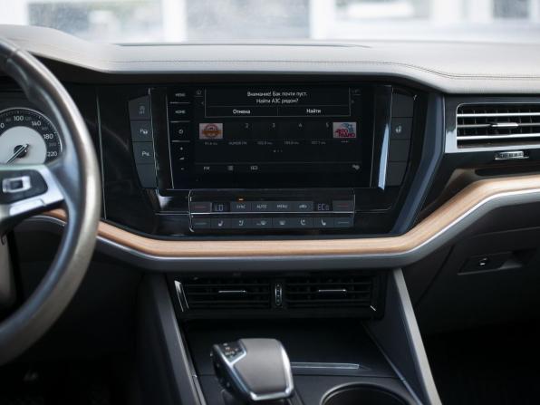 Volkswagen Touareg III с пробегом 2019 года, цена 3 900 000 рублей, 377882 км, внедорожник, Автокод Объявления