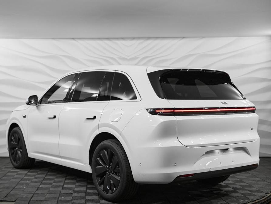 Li Auto (Lixiang) L6 Москва  - изображение 5