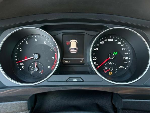 Volkswagen Tiguan II Рестайлинг с пробегом 2021 года, цена 2 890 000 рублей, 59392 км, внедорожник, Автокод Объявления