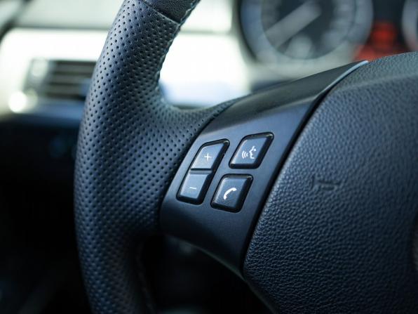 BMW 3 серии V (E90/E91/E92/E93) с пробегом 2007 года, цена 999 000 рублей, 288933 км, седан, Автокод Объявления