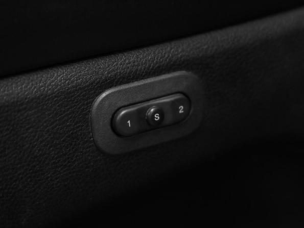 Jeep Grand Cherokee IV (WK2) с пробегом 2012 года, цена 1 349 000 рублей, 176178 км, внедорожник, Автокод Объявления