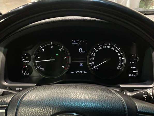 Toyota Land Cruiser 200 Series Рестайлинг 2 с пробегом 2016 года, цена 3 850 000 рублей, 450000 км, внедорожник, Автокод Объявления