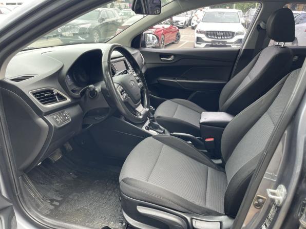 Hyundai Solaris II с пробегом 2018 года, цена 1 222 500 рублей, 150765 км, седан, Автокод Объявления
