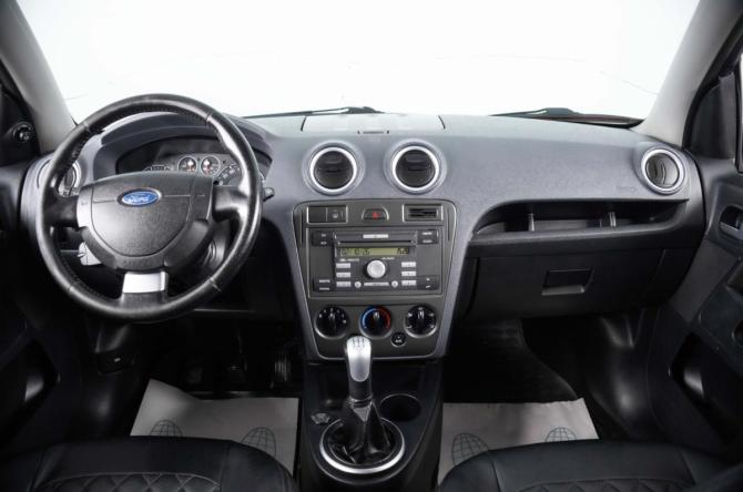 Ford Fusion I Рестайлинг с пробегом 2006 года, цена 619 000 рублей, 227156 км, хэтчбек, Автокод Объявления