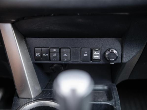 Toyota RAV4 IV (XA40) Рестайлинг с пробегом 2019 года, цена 2 399 000 рублей, 87225 км, внедорожник, Автокод Объявления