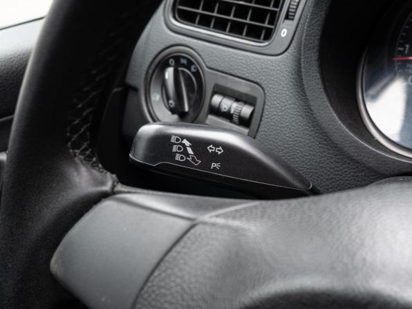 Volkswagen Polo V с пробегом 2015 года, цена 850 000 рублей, 214878 км, седан, Автокод Объявления