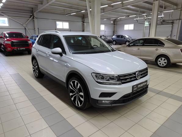 Volkswagen Tiguan II с пробегом 2018 года, цена 2 290 000 рублей, 216000 км, внедорожник, Автокод Объявления