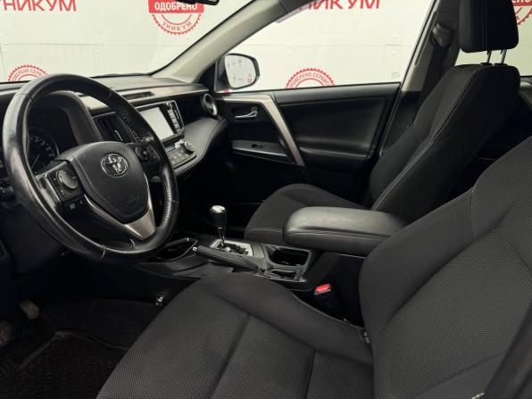 Toyota RAV4 IV (XA40) Рестайлинг с пробегом 2018 года, цена 2 349 000 рублей, 147833 км, внедорожник, Автокод Объявления