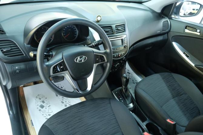 Hyundai Solaris I Рестайлинг с пробегом 2016 года, цена 989 000 рублей, 87039 км, хэтчбек, Автокод Объявления