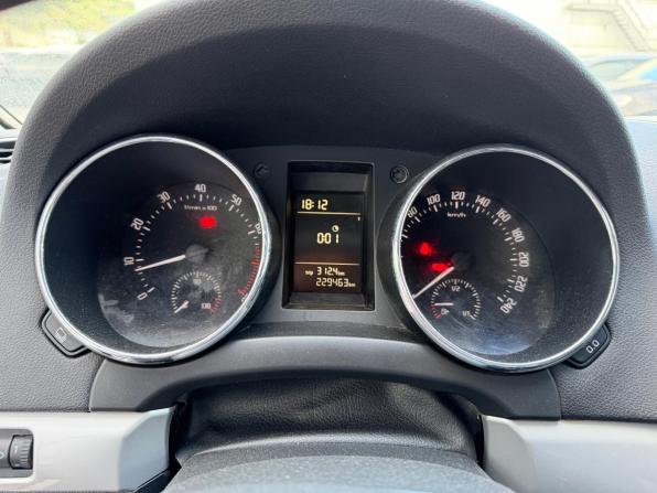 Skoda Yeti I с пробегом 2011 года, цена 445 000 рублей, 229461 км, внедорожник, Автокод Объявления