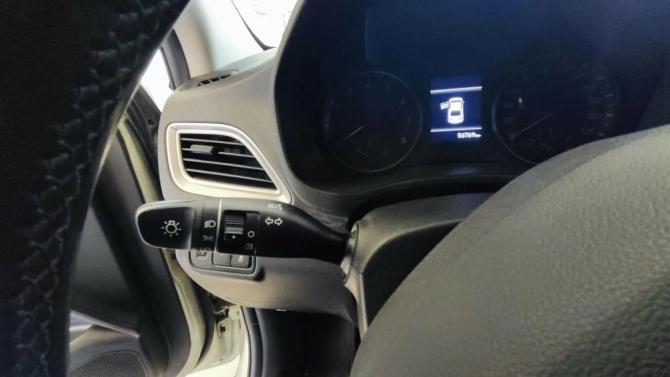 Hyundai Solaris II с пробегом 2019 года, цена 1 460 000 рублей, 56800 км, седан, Автокод Объявления