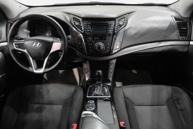 Hyundai i40 I с пробегом 2013 года, цена 939 000 рублей, 179000 км, универсал, Автокод Объявления