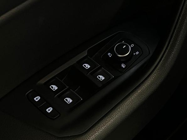Volkswagen Touareg III с пробегом 2019 года, цена 4 655 000 рублей, 142170 км, внедорожник, Автокод Объявления