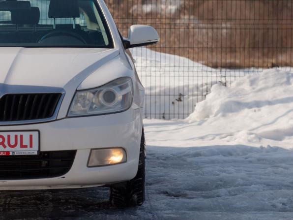 Skoda Octavia II (A5) Рестайлинг с пробегом 2011 года, цена 665 000 рублей, 249011 км, лифтбек, Автокод Объявления