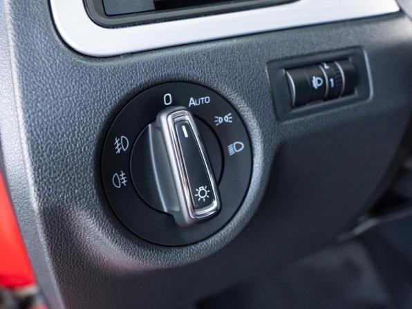 Skoda Rapid I Рестайлинг с пробегом 2019 года, цена 1 599 000 рублей, 80379 км, лифтбек, Автокод Объявления