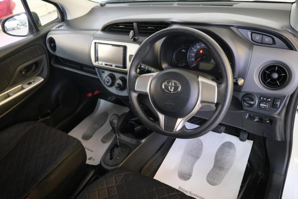 Toyota Vitz III (XP130) Рестайлинг Омск  - изображение 9